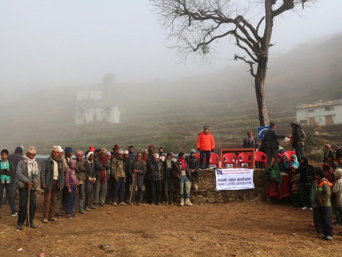 karnali-08.01.2017-distribution-of-warm-winter-clothes-to-needy-people-7